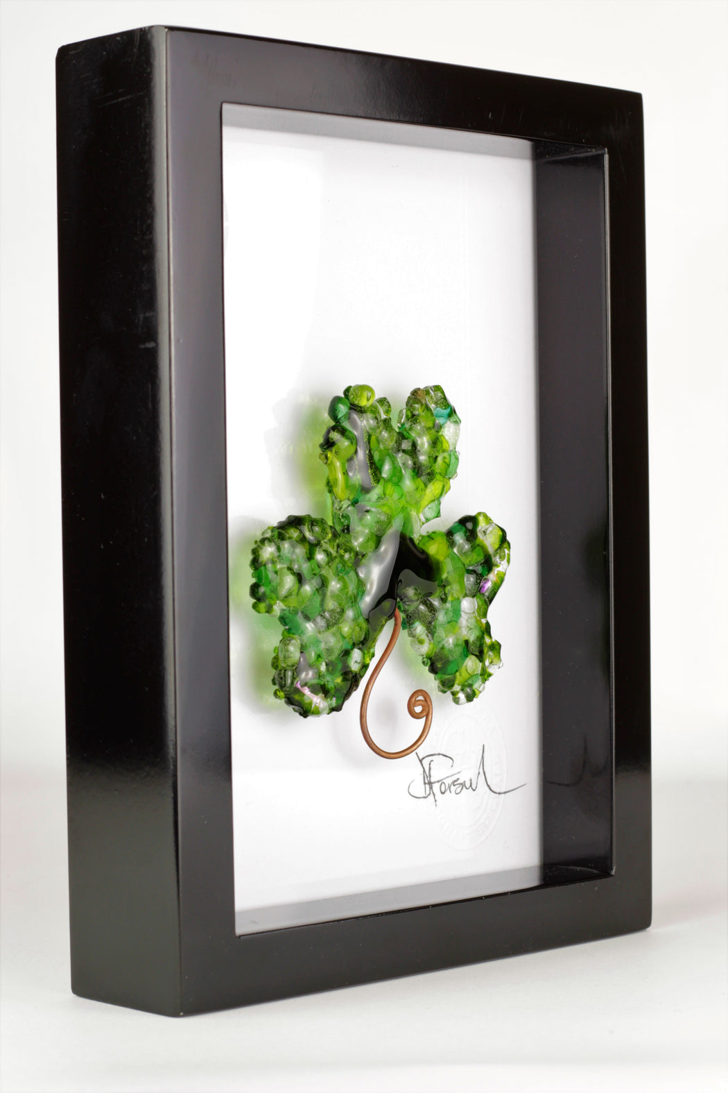 SHAMROCK IN FRAME