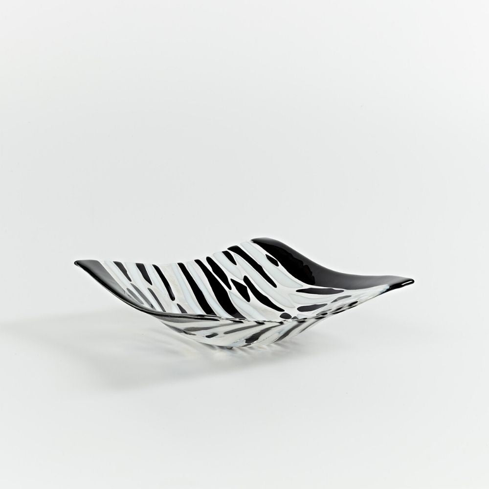 DIL103   Monochrome Fluid Square Bowl