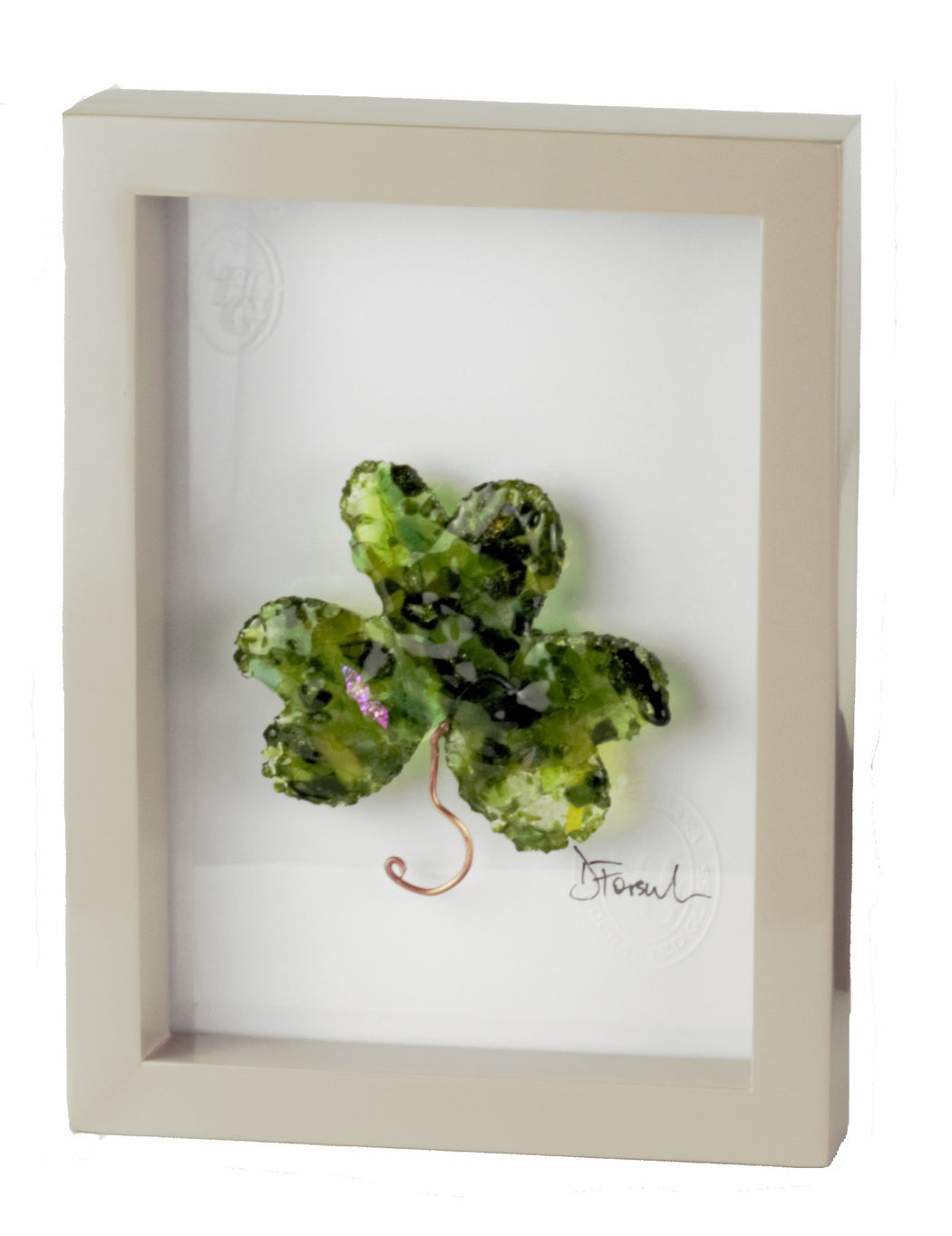 SHAMROCK IN FRAME